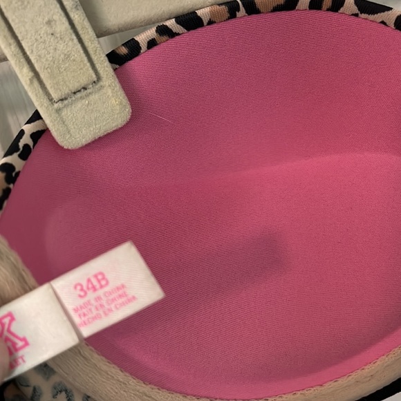 Pink Victoria’s Secret strapless bra - Picture 3 of 3